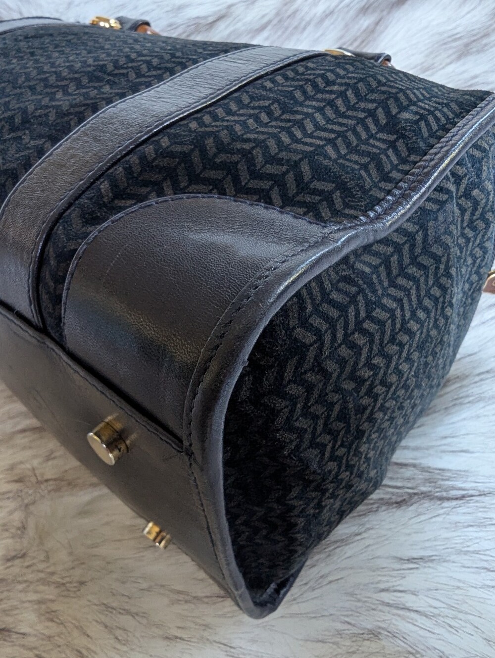 Vintage Caggiono Navy Suede Satchel - Picture 11 of 15